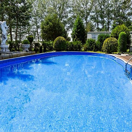 Holiday Lodge بوغورزيلكا المظهر الخارجي الصورة